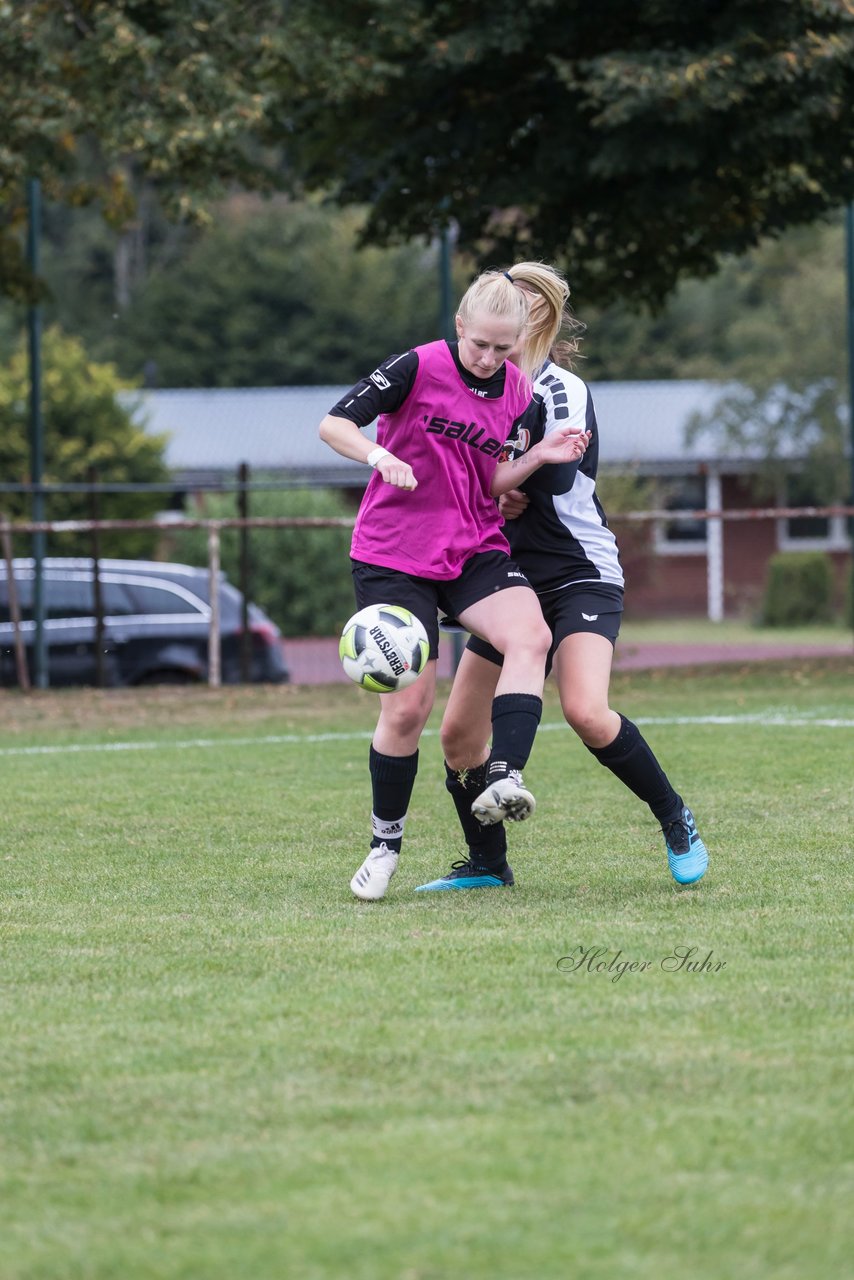 Bild 107 - Frauen Grossenasper SV - SV Steinhorst/Labenz : Ergebnis: 1:3